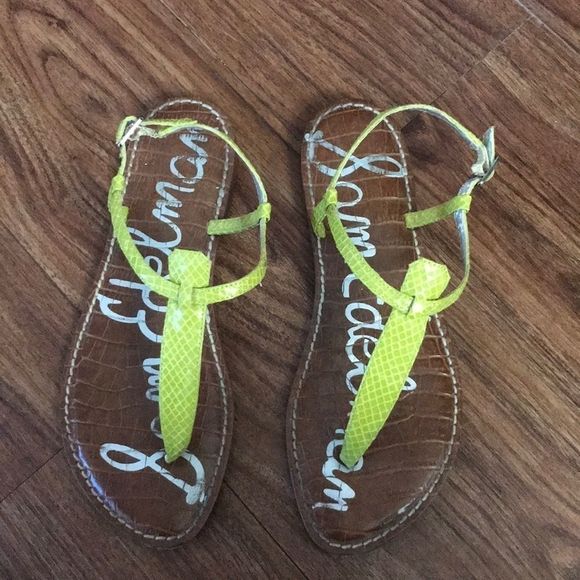 SAM EDELMAN Lime Green T-Strap Gigi Sandals - Picture 2 of 8